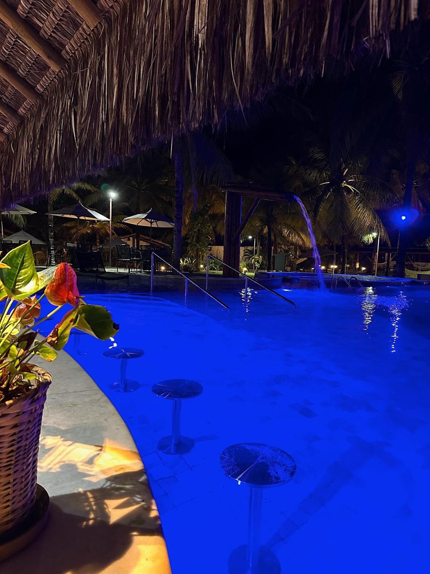 Отель Prive Pontal De Maracaipe Порту-де-Галиньяш Экстерьер фото